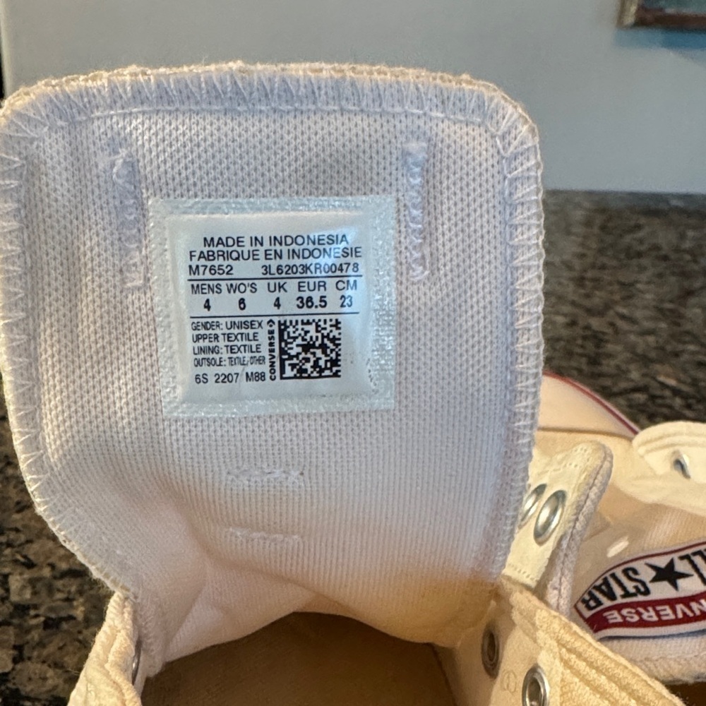 Converse unisex chuck Taylor all star sneakers EUC M4 W6 - Picture 16 of 16
